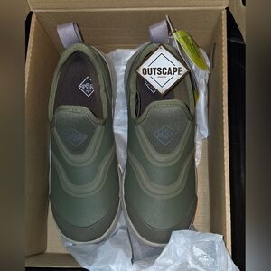 Muck Women's Outscape Low Shoes Size 5.5 NEW IN BOX - Olive